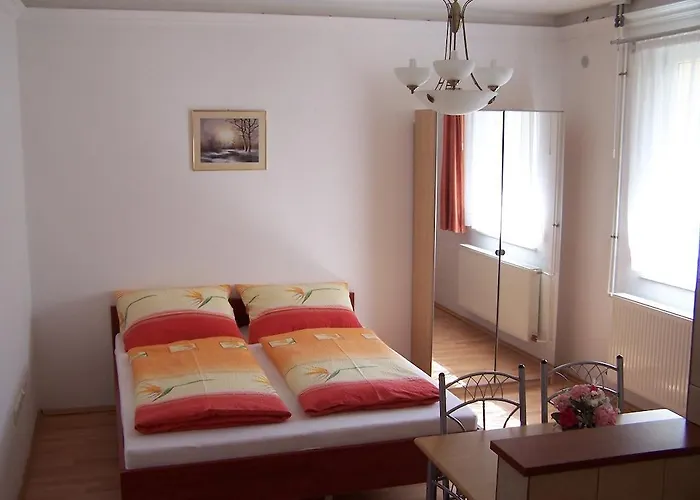 公寓 Akacia - Free Inside Parking, 2 Bedrooms, Garden, Next To Centre