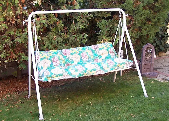 Апартаменты Akacia - Free Inside Parking, 2 Bedrooms, Garden, Next To Centre