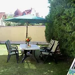 Akacia - Free Inside Parking, 2 Bedrooms, Garden, Next To Centre Budapest