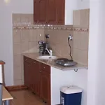 Akacia - Free Inside Parking, 2 Bedrooms, Garden, Next To Centre