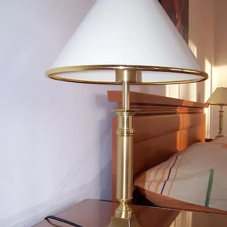 Apartment Akacia - Free Inside Parking, 2 Bedrooms, Garden, Next To Centre Budapest