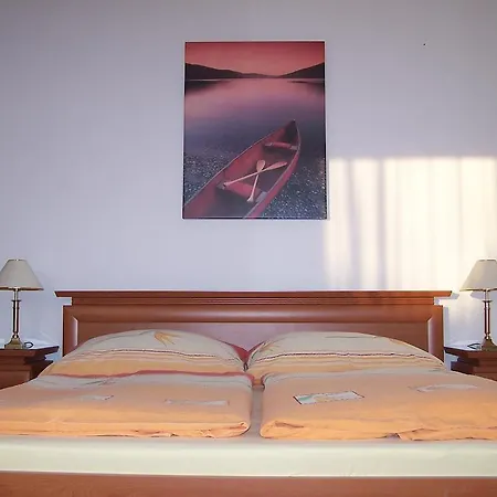 Akacia - Free Inside Parking, 2 Bedrooms, Garden, Next To Centre Budapest